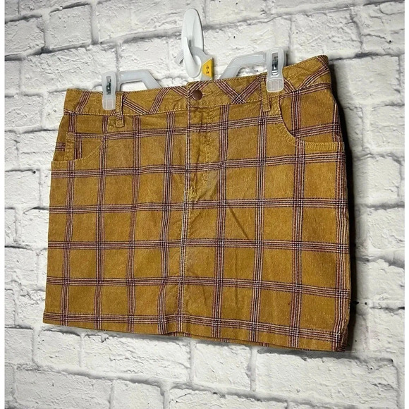 Urban Outfitters BDG Plaid Corduroy Mini Skirt Size 10 - Picture 3 of 7